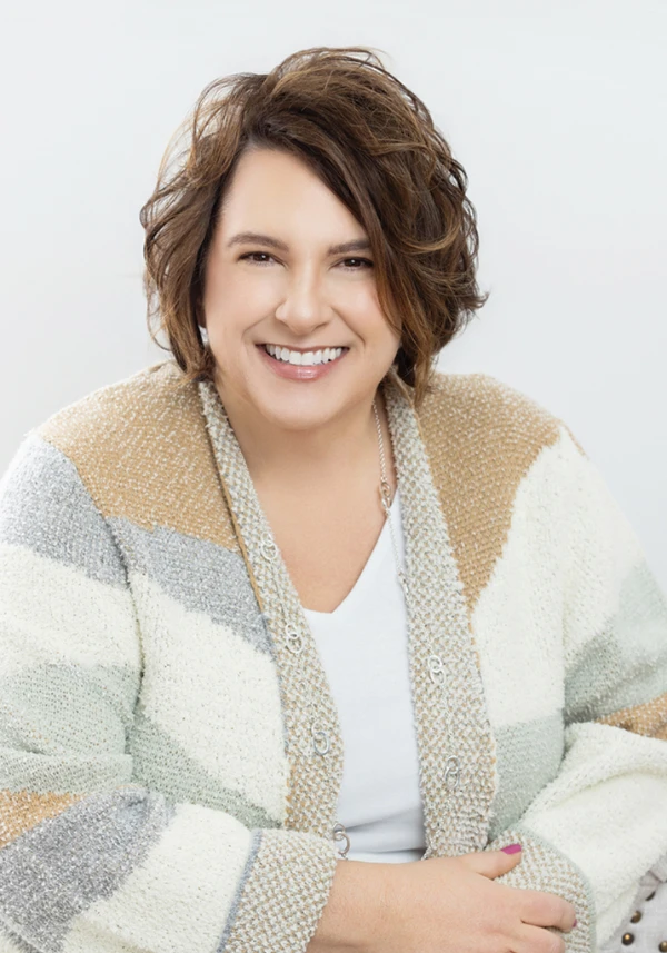 Sandy Bennett headshot