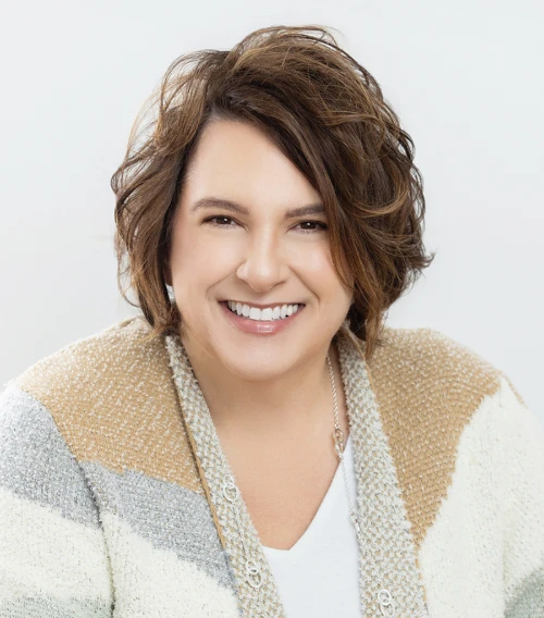 Sandy Bennett headshot